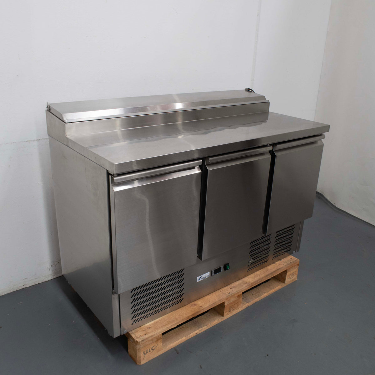 Fed-X XGNS1300D Sandwich Prep Bench