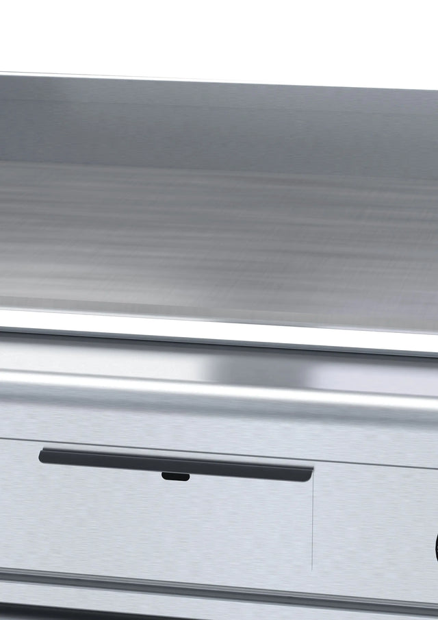 GPL8910EC_RCLOSEUP_AN_HR.jpg