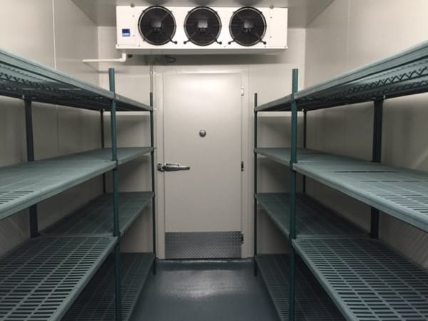 Endulj Elsternwick - Coolroom Metro shelves